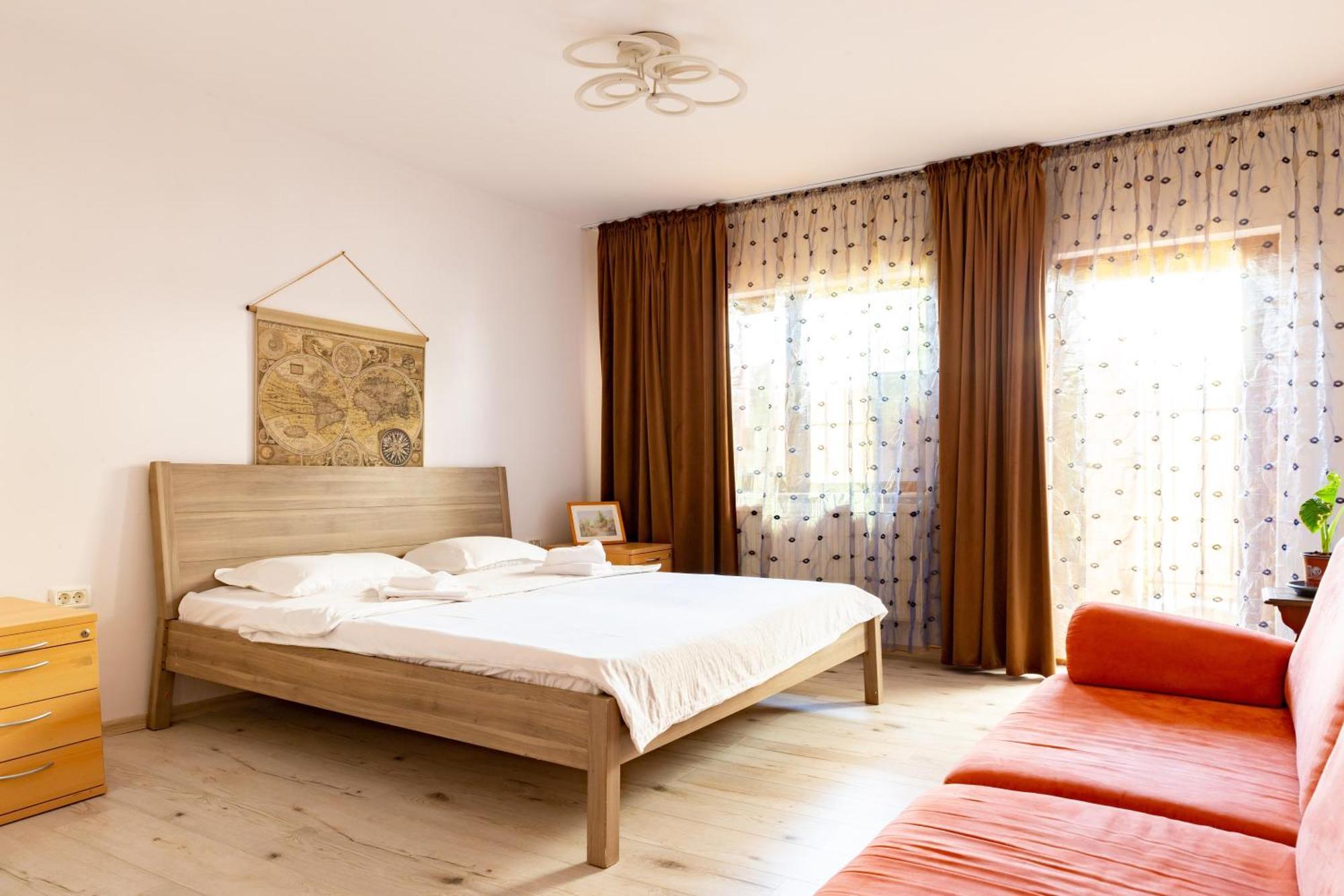 Hotel Casuta Din Braşov Habitación foto